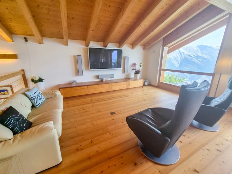 Exceptional chalet on the edge of the bisse and near ski slopes! (10)