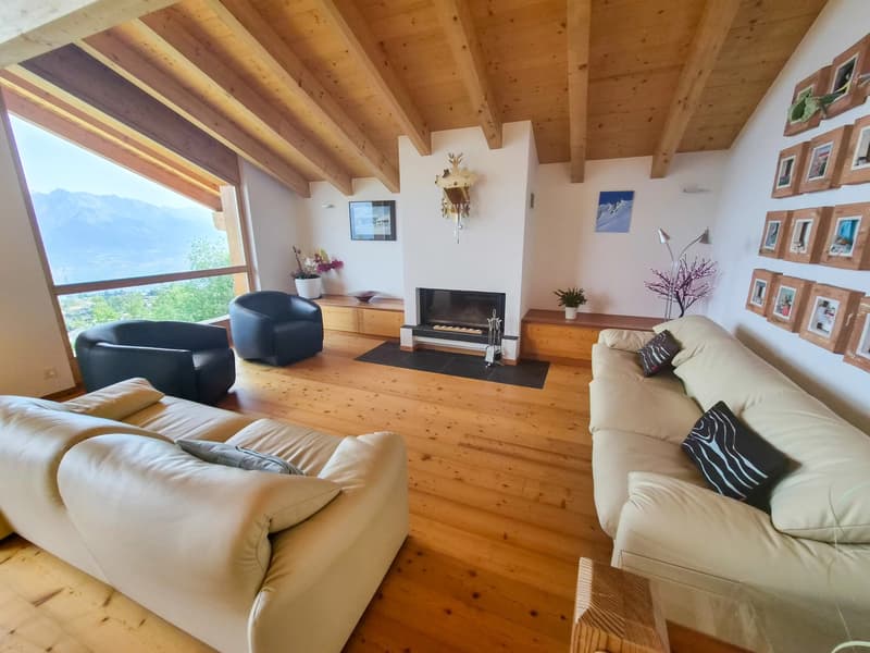 Exceptional chalet on the edge of the bisse and near ski slopes! (11)