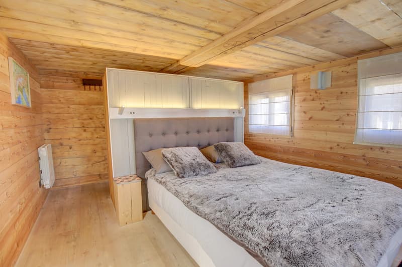 In the old village of Nendaz, semi-detached house with great character! (5)
