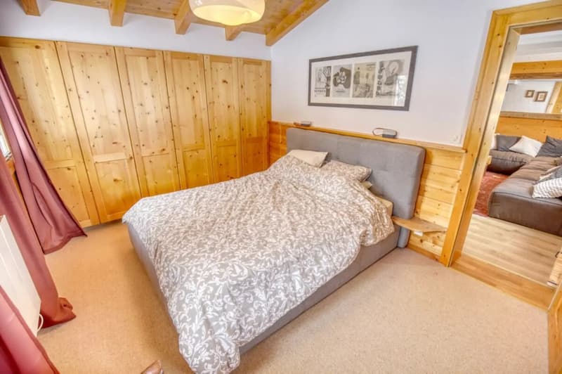 Character chalet with 2 annexes and a large land in Haute-Nendaz! (10)