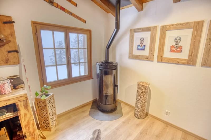 Character chalet with 2 annexes and a large land in Haute-Nendaz! (7)