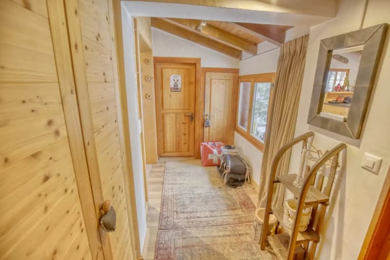 Character chalet with 2 annexes and a large land in Haute-Nendaz! (11)