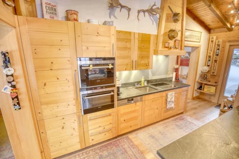 Character chalet with 2 annexes and a large land in Haute-Nendaz! (6)