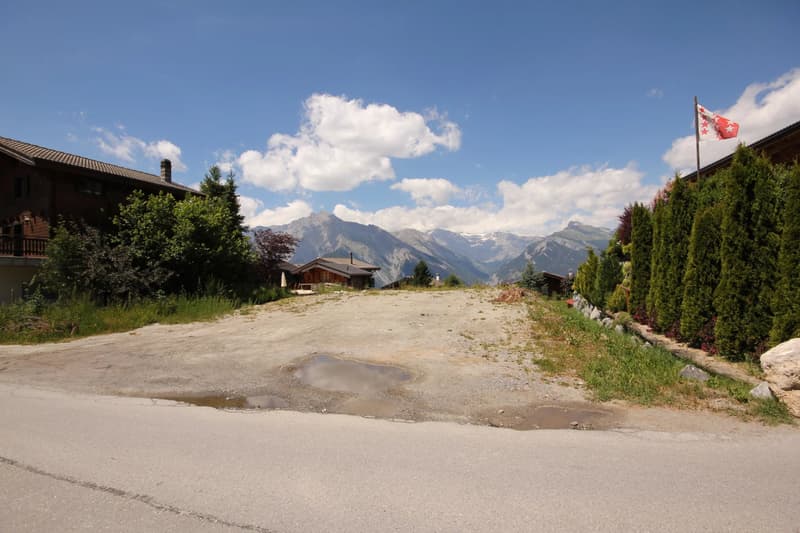 Magnificent building land in Haute-Nendaz! (1)