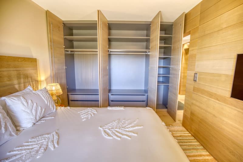 1 bedroom high-end apartment - renovated with a large balcony, in Crans! (7)