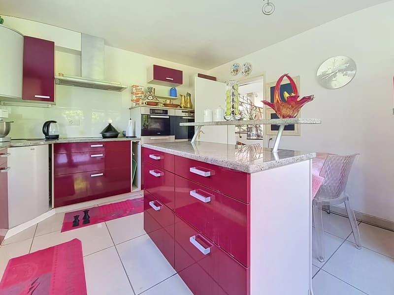 Unique villa in the heart of Sierre, close to Lake Géronde! (10)