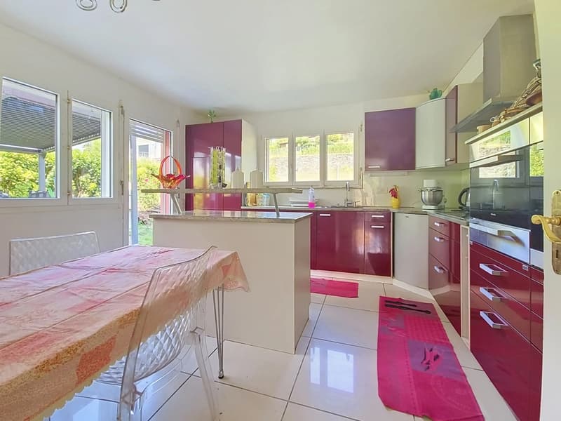 Unique villa in the heart of Sierre, close to Lake Géronde! (9)