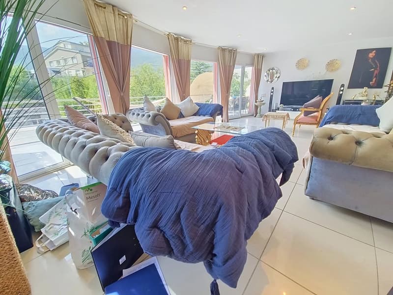 Unique villa in the heart of Sierre, close to Lake Géronde! (5)