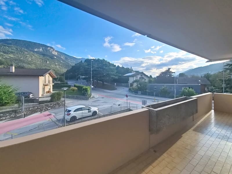 Magnificent 3.5-room apartment in Sierre, near Lake Géronde! (12)