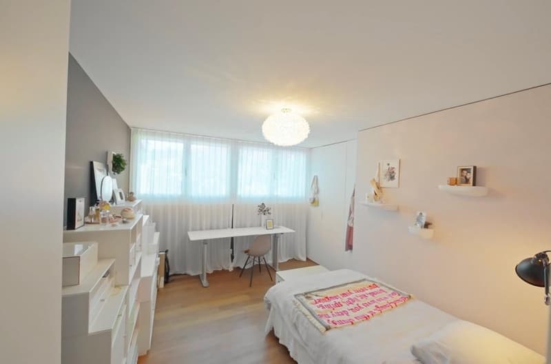 Grosszügige 7.5-Zimmer-Mietwohnung mit atemberaubendem Ausblick in Walchwil (2)