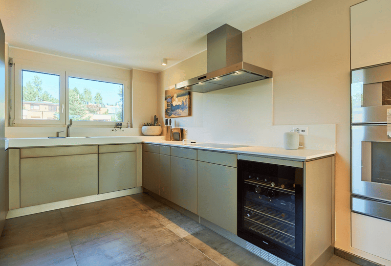Stunning 5.5-Room Furnished Attic Apartment with Panoramic Views in Luzern (12)