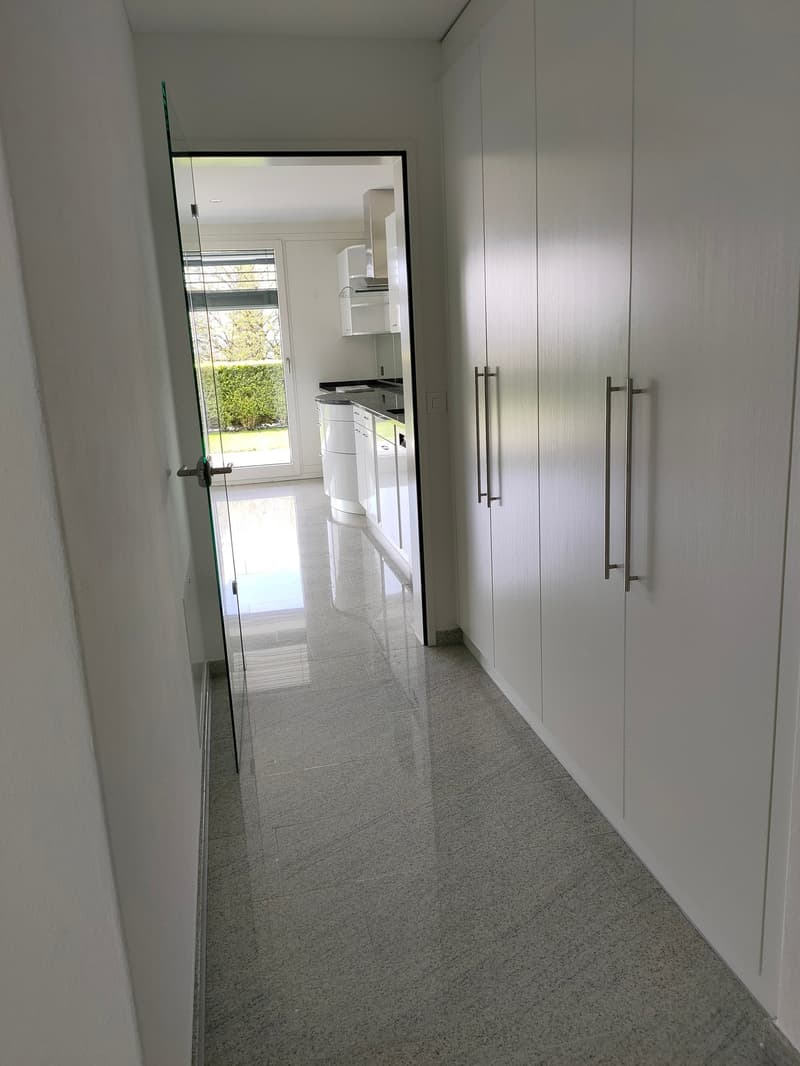 Spacious 4.5-Room Terrace Apartment in Zug – Available from September 2026 (3)