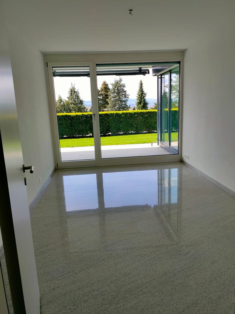 Spacious 4.5-Room Terrace Apartment in Zug – Available from September 2026 (9)