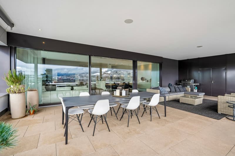 Stunning Furnished 5.5-Room Penthouse Apartment in Zug – Available Immediately (1)