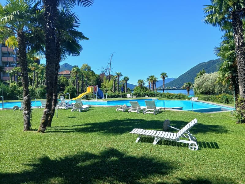Splendido appartamento in residence con piscina e accesso al lago (16)