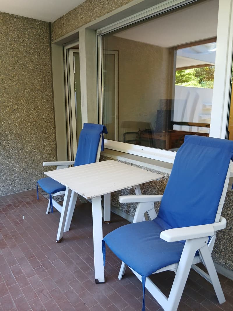 Splendido appartamento in residence con piscina e accesso al lago (6)