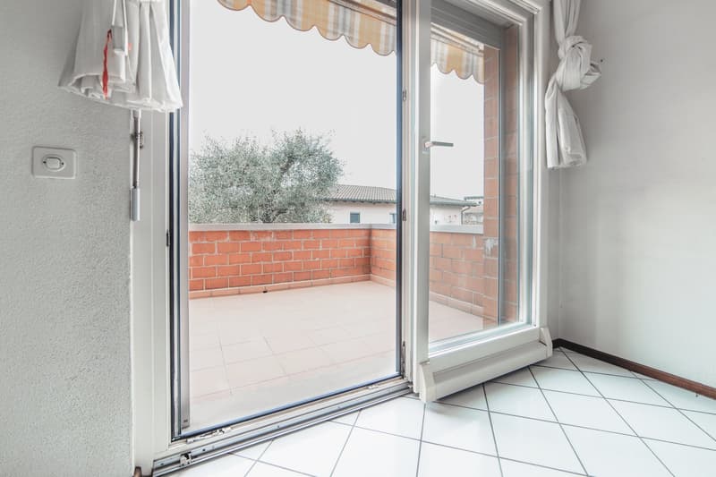 Incantevole Casa Bifamiliare di 5.5 Locali a Chiasso – Disponibile Subito! (23)