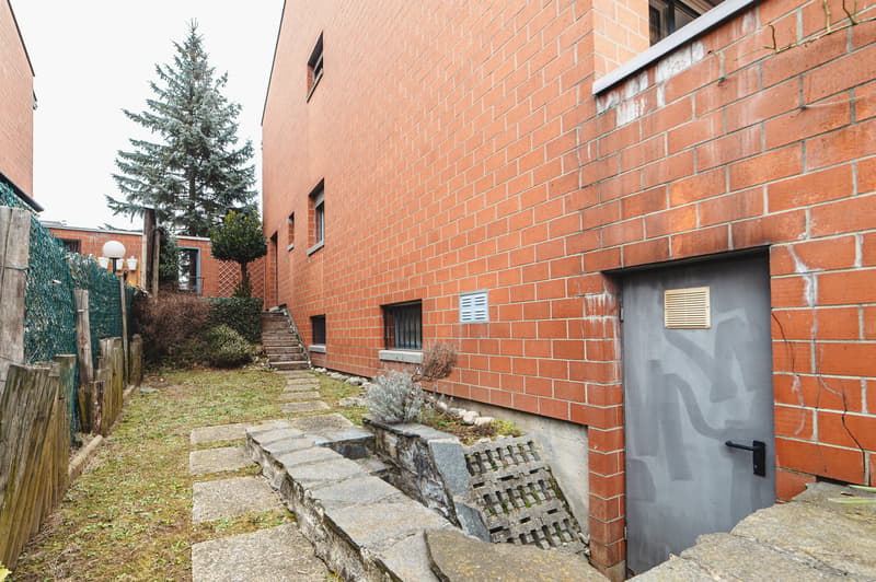 Incantevole Casa Bifamiliare di 5.5 Locali a Chiasso – Disponibile Subito! (26)