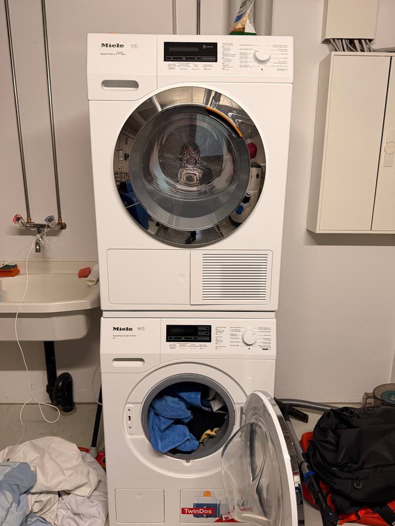 Doppel-Einfamilienhaus - Modernes Wohnen mit Pool und Minergie-Standard (13)