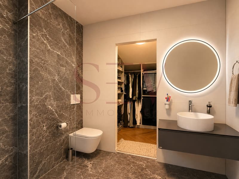 Salle de douche, colonne de lavage et espace dressing sur mesure