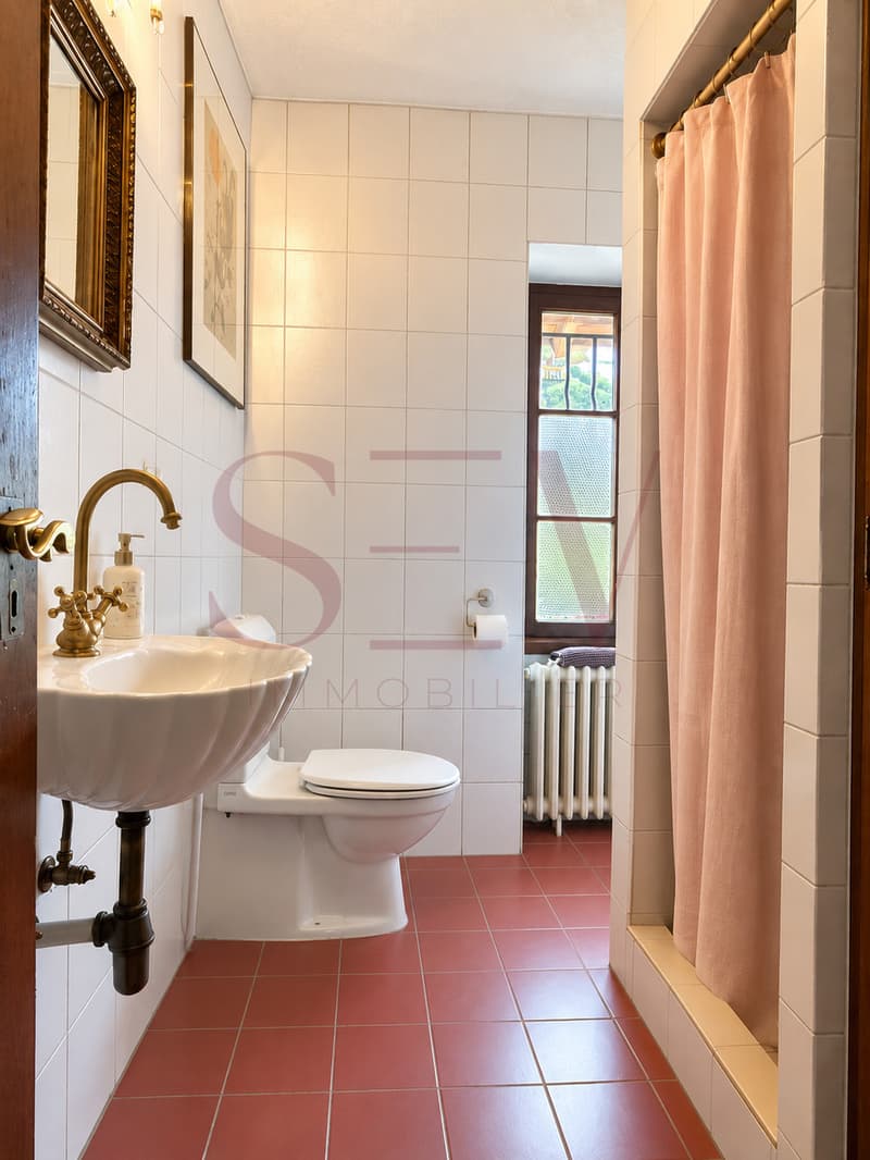 Etage: Salle de douche