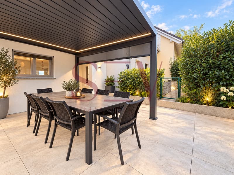 Pergola sur la terrasse avec espace BBQ