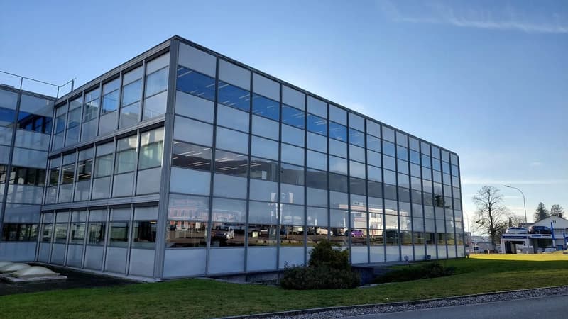 Klimatisierte Büro-/Gewerbeflächen in Bellach mieten (8)