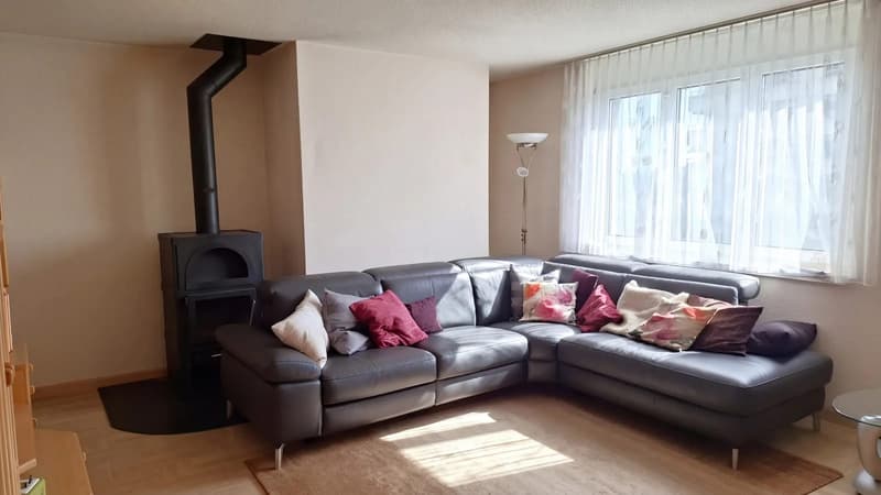 Attraktive 4.5-Zimmer-Wohnung mit Cheminée in Biberist und viel Gestaltungsspielraum (2)