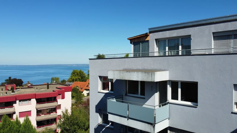 Helles Wohnen mit Blick auf den Bodensee (12)