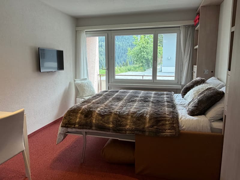 4-Zimmer-Studiopaket mit Balkon und Bergsicht in Arosa (3)