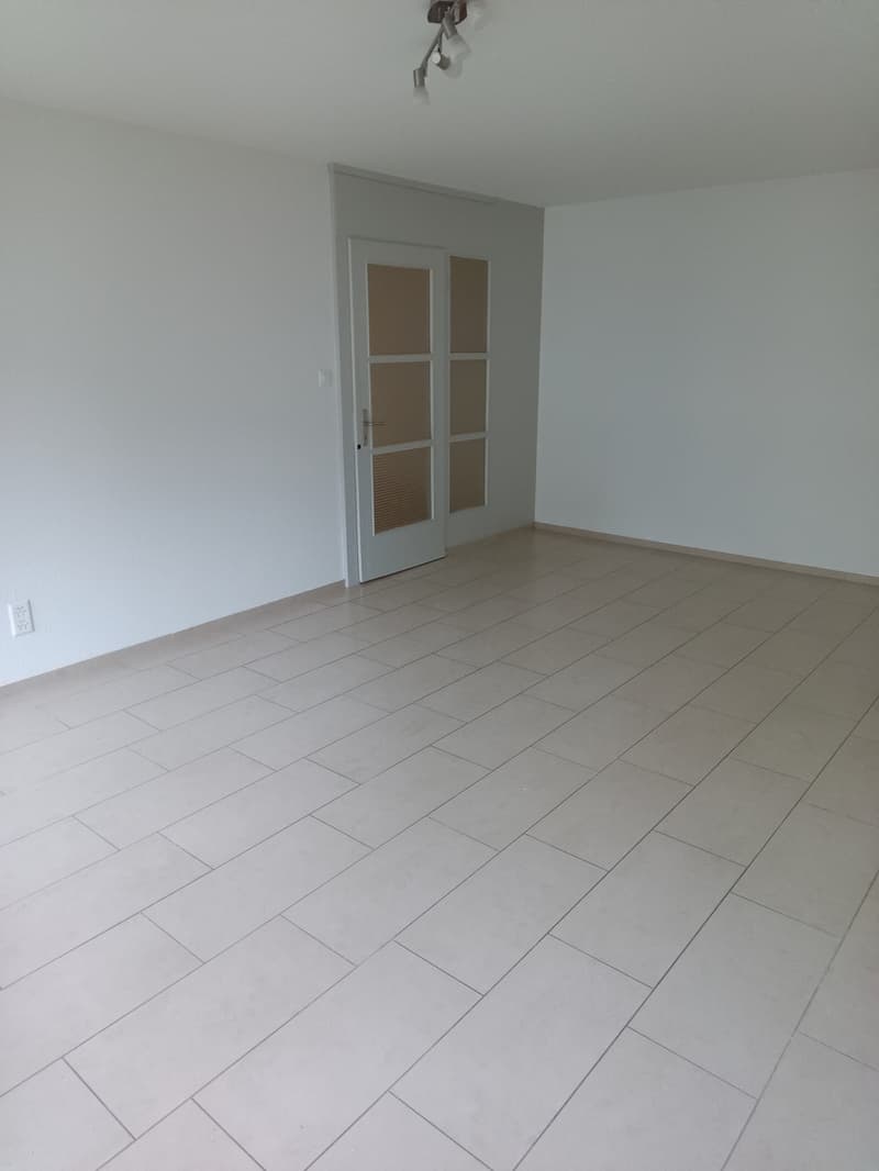 Gewerbe mit originellem Grundriss zu vermieten (3)
