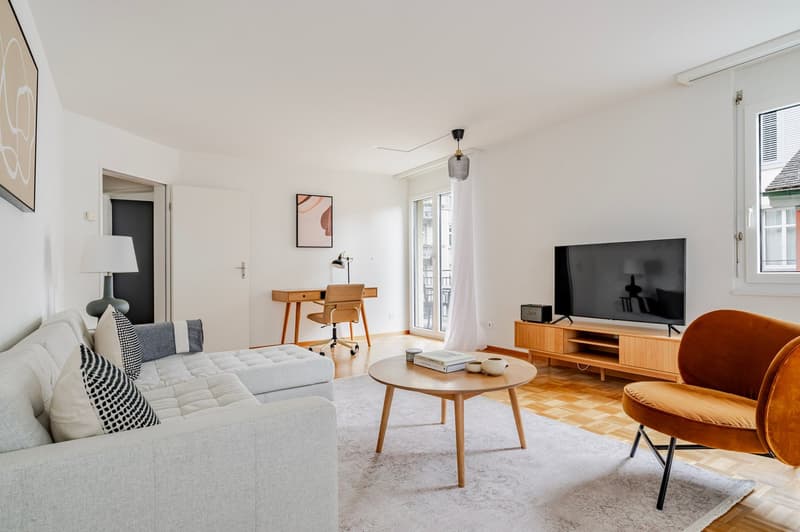 Bright & Modern 3-Room Apartment with Balcony (3)