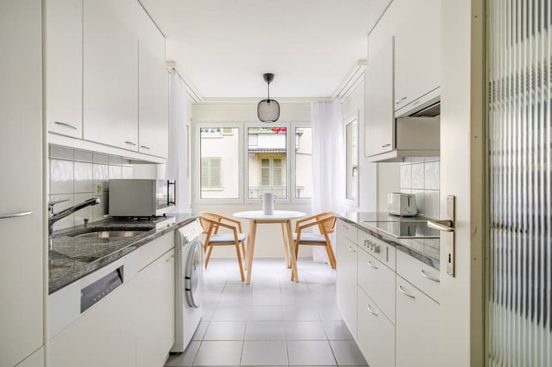 Bright & Modern 3-Room Apartment with Balcony (7)