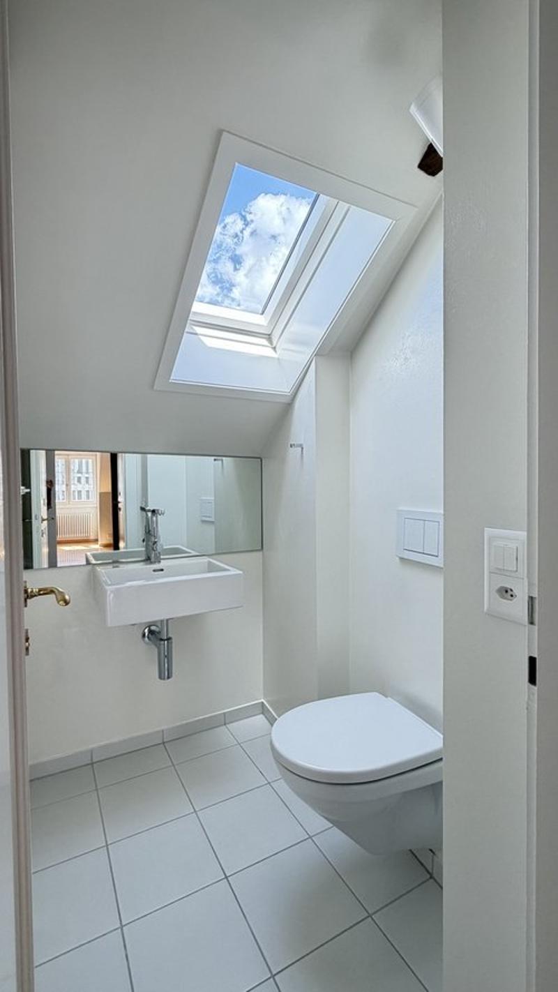 Charmante 3-Zimmer-Wohnung mit Balkon in der Zürcher Altstadt – sofort verfügbar (4)