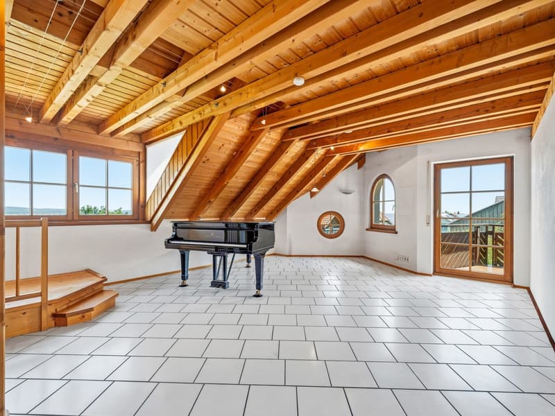 Charmante 5.5-Zimmer-Dachgeschosswohnung mit Panoramablick in Gaienhofen (6)