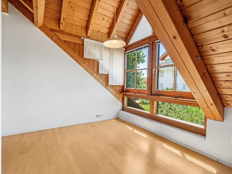 Charmante 5.5-Zimmer-Dachgeschosswohnung mit Panoramablick in Gaienhofen (12)