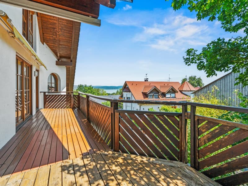 Charmante 5.5-Zimmer-Dachgeschosswohnung mit Panoramablick in Gaienhofen (1)