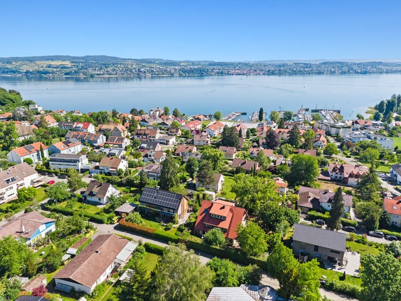 Privat. Großzügig. Besonders - Ein Refugium mit Bodenseeblick auf über 1.000 m2 Grundstück (2)