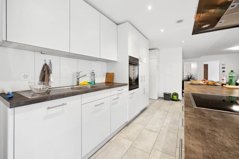 MODERNE 4.5 ZIMMER-WOHNUNG IN STÜSSLINGEN (9)