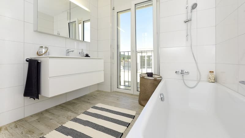 EINZIGARTIGE MAISONETTE-WOHNUNG IN SAFENWIL (6)