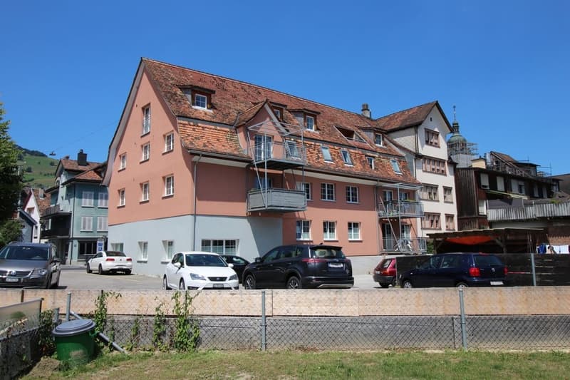 EIN STARKES FUNDAMENT FÜR IHRE GESCHÄFTLICHE ZUKUNFT (12)