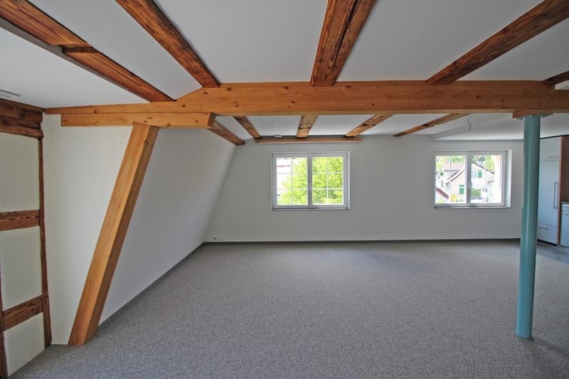 TOLLE 3.5 ZIMMER WOHNUNG MIT BALKON ZU VERMIETEN (3)