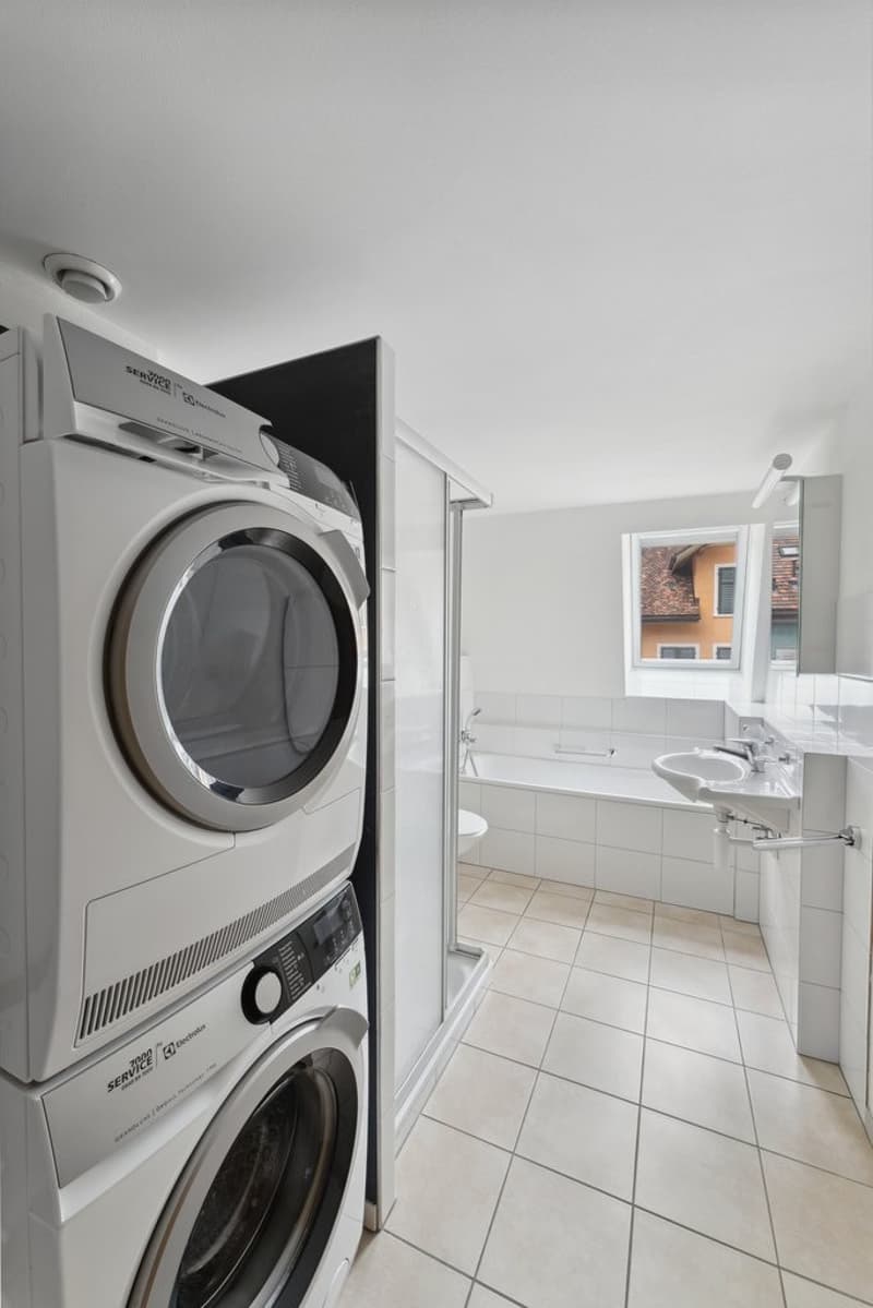 TOLLE 3.5 ZIMMER WOHNUNG MIT BALKON ZU VERMIETEN (7)