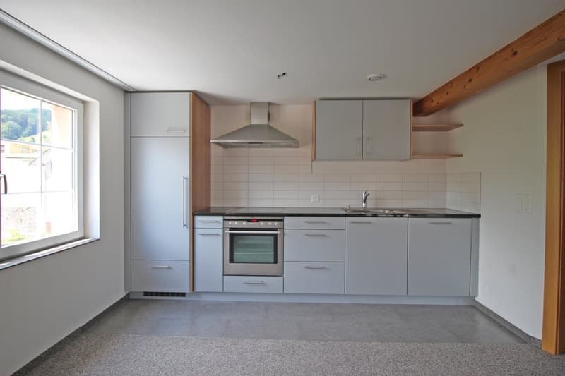 TOLLE 3.5 ZIMMER WOHNUNG MIT BALKON ZU VERMIETEN (2)
