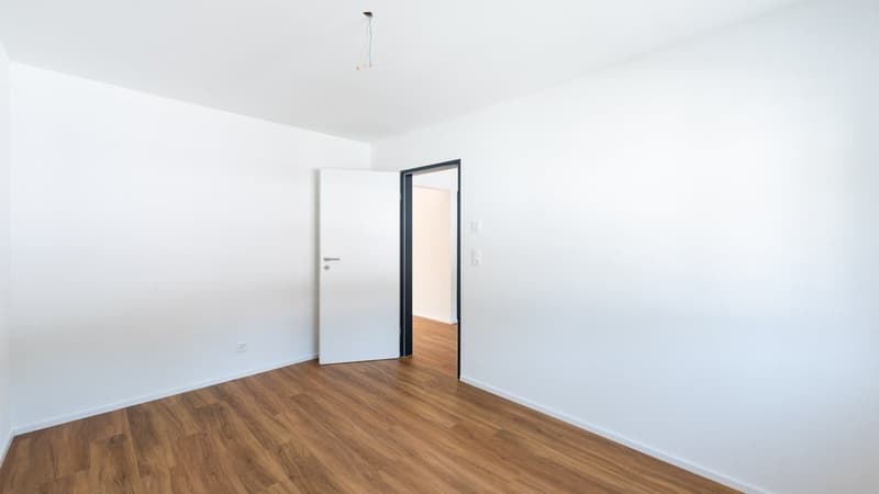 TOLLE ATTIKAWOHNUNG MIT GROSSEM BALKON ZU VERMIETEN (8)