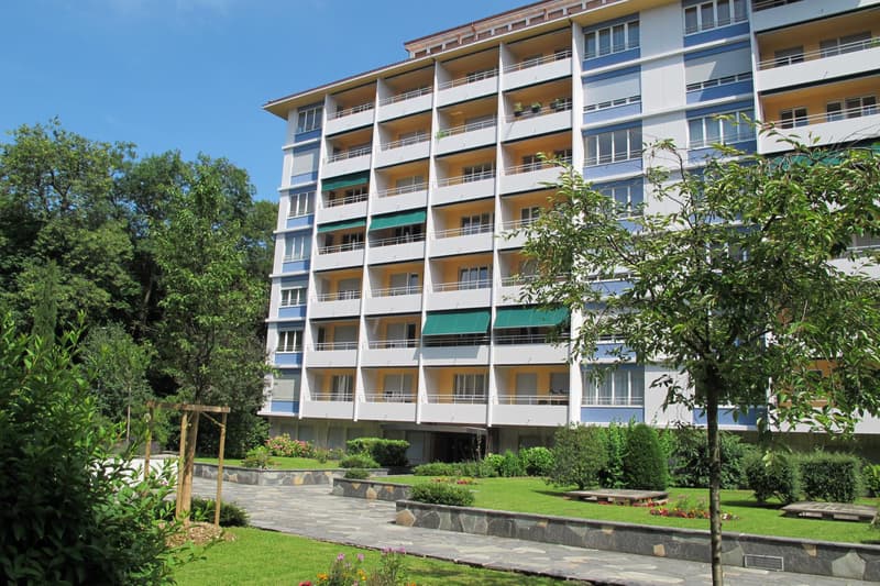 GROSSE 4,5-ZIMMER-WOHNUNG IN EINER RUHIGEN GEGEND IN FLORISSANT (2)