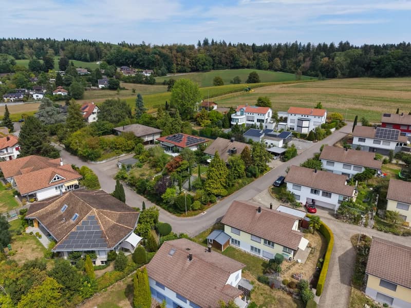Grosszügiges Einfamilienhaus mit viel Sonne und maximaler Privatsphäre (3)