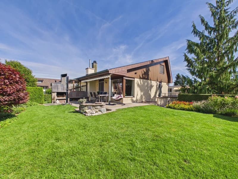 Grosszügiges 6.5-Zimmer-Einfamilienhaus an ruhiger Privatstrasse (3)