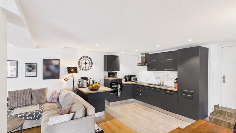 2 Häuser mit 8-Zimmer und grosser Terrasse in Kollbrunn zu verkaufen (9)