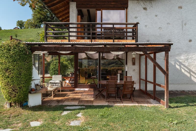 Duplex de caractère dans une ferme du XIXe siècle, face au Léman et aux Alpes (6)